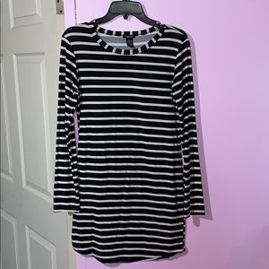 Black and white stripped right dress